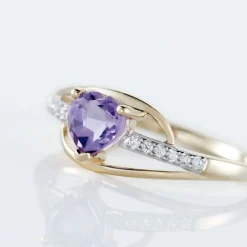 Bague Silucia Or Jaune Amethyste Et Oxyde De Zirconium