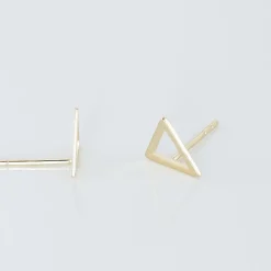 Marc Orian Idées Cadeaux Femme|Boucles D'Oreilles Or > Boucles D'oreilles Puces Anne-berengere Triangle Or Jaune