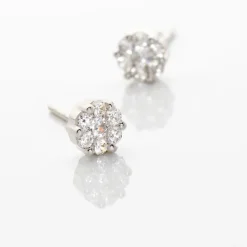 Marc Orian Bijoux Zirconium|Boucles D'Oreilles Fleur > Boucles D'oreilles Puces Eleanor Fleur Or Blanc Oxyde De Zirconium