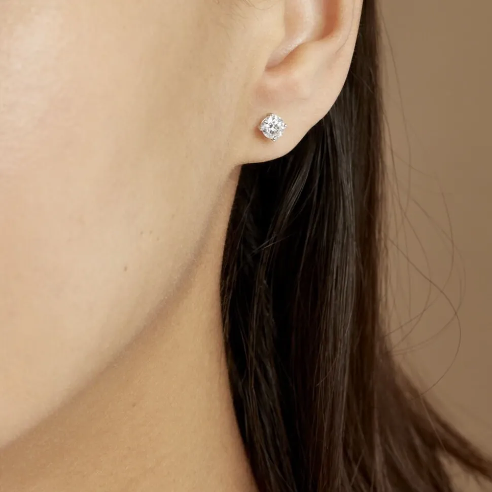 Boucles D'oreilles Puces 4 Griffes Or Blanc Diamant Synthetique
