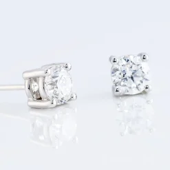 Boucles D'oreilles Puces 4 Griffes Or Blanc Diamant Synthetique