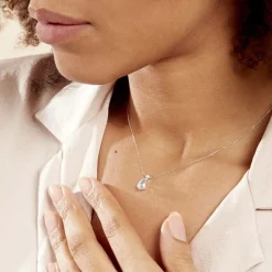 Marc Orian Colliers|Colliers Avec Pierres > Collier Yrene Or Blanc Topaze or blanc topaze bleu london